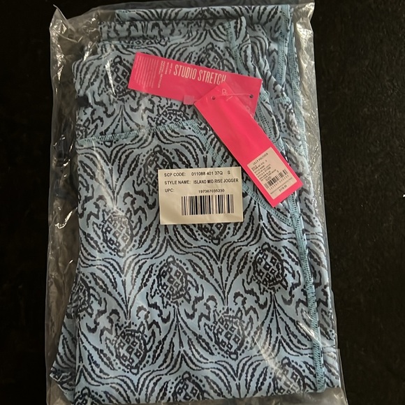 NWT lilly pulitzer - luxletic joggers - bon bon blue- size small - Picture 5 of 6